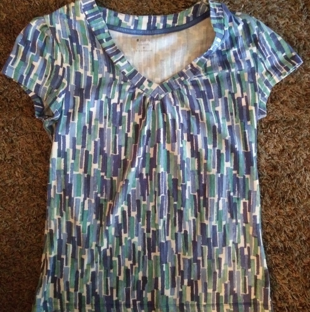 🎈 PRICE DROP 🎈 NWOT Apt. 9 Aqua Patterned Tee